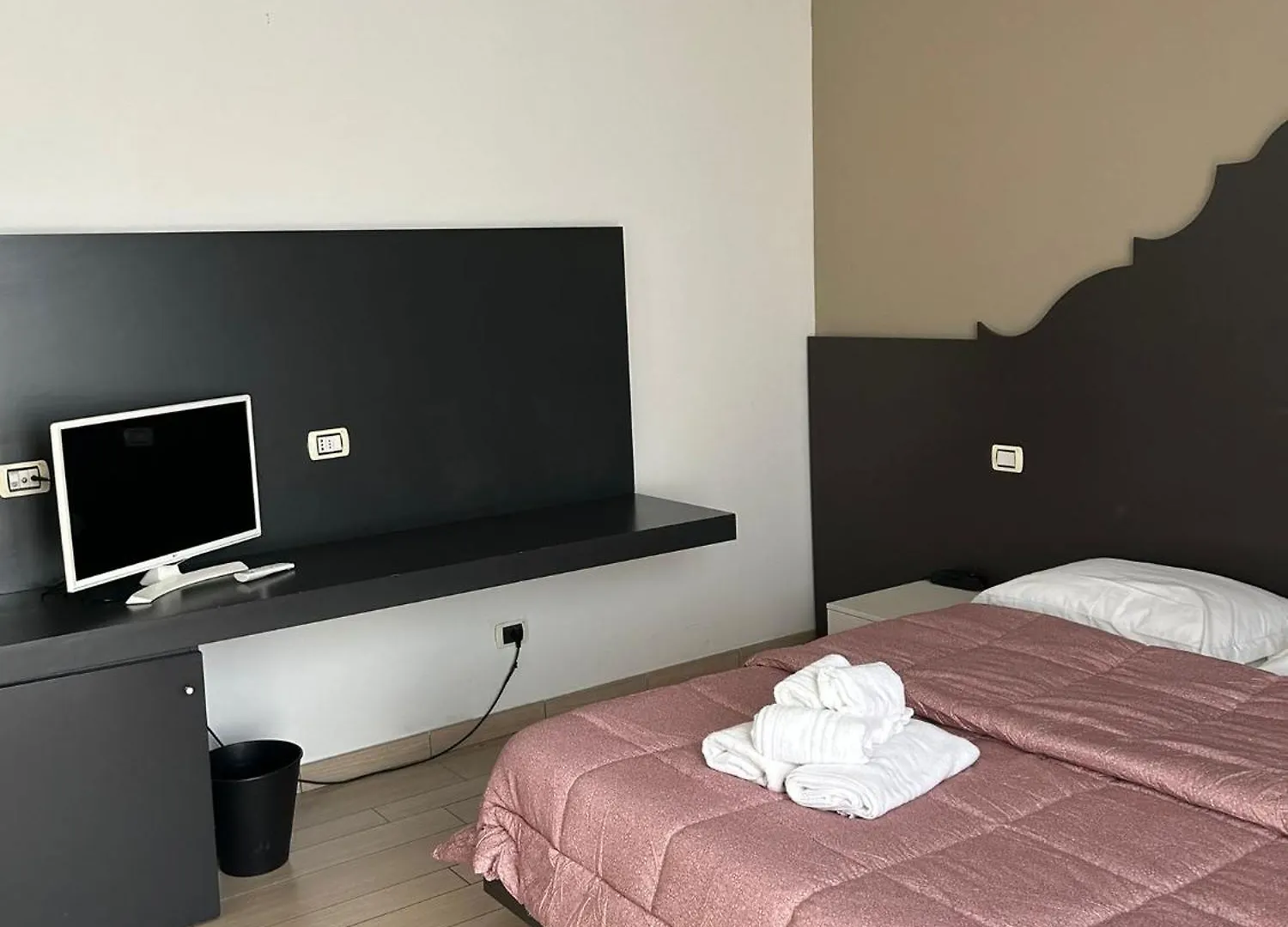**** Hotel Fiamma Suites Cesenatico Italien